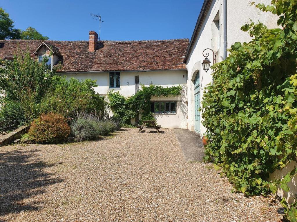 Ferme Equestre & Chambres D'Hotes Gateau Stables Proche Guedelon Saint-Amand-en-Puisaye Exterior photo